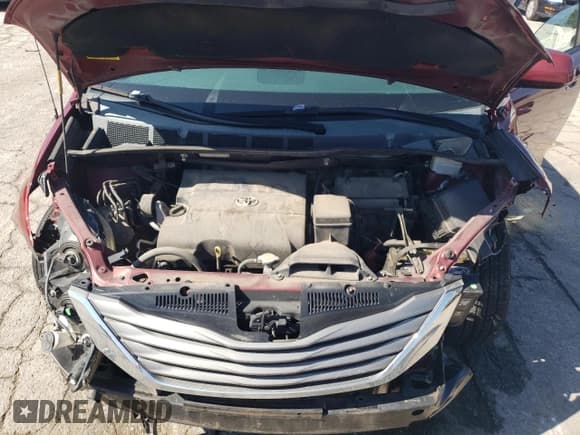 ✅ 2014 Toyota Sienna XLE • VIN: 5TDYK3DC8ES443133 • Lot: 84273065. Listed on Copart with 125,381 mi. Free auction sales archive from the USA and detailed vehicle history report at DreamBid. Image 12.