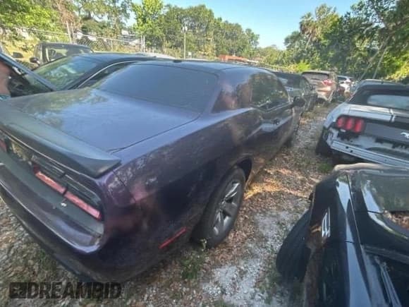 ✅ 2021 Dodge Challenger SXT • VIN: 2C3CDZAGXMH564648 • Lot: 62159965. Wystawiony na Copart z przebiegiem 11 538 mil. Bezpłatny archiwum sprzedaży aukcyjnych z USA i szczegółowy raport historii pojazdu na DreamBid. Zdjęcie 4.