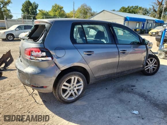 ✅ 2011 Volkswagen Golf • VIN: WVWDB7AJ2BW329925 • Lot: 89714015. Listed on Copart with 196,306 mi. Free auction sales archive from the USA and detailed vehicle history report at DreamBid. Image 3.