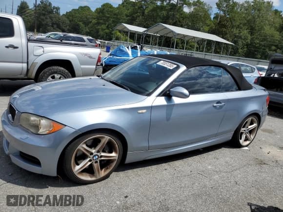 ✅ 2009 BMW 1 Series 135i • VIN: WBAUN93589VK41218 • Лот: 70551355. Опубликован ранее на Copart с пробегом 105 773 миль. Бесплатный доступ к архиву аукционных продаж из США и подробный отчёт об истории автомобиля на DreamBid. Изображение 1.