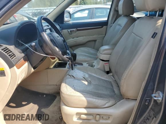 ✅ 2009 Hyundai Santa Fe Limited • VIN: 5NMSH73E79H321032 • Lot: 70683134. Listed on Copart with 251,831 mi. Free auction sales archive from the USA and detailed vehicle history report at DreamBid. Image 7.