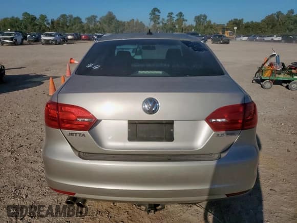 ✅ 2013 Volkswagen Jetta SEL • VIN: 3VWLP7AJ5DM265120 • Lot: 90397165. Listed on Copart with 159,853 mi. Free auction sales archive from the USA and detailed vehicle history report at DreamBid. Image 6.