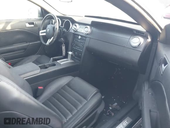 ✅ 2007 Ford Mustang GT Deluxe • VIN: 1ZVHT82H475316202 • Lot: 43850996. Listed on IAAI with 149,942 mi. Free auction sales archive from the USA and detailed vehicle history report at DreamBid. Image 5.
