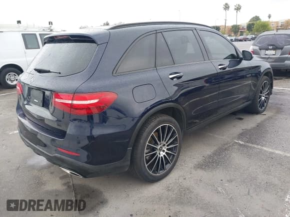✅ 2017 Mercedes-Benz GLC 300 • VIN: WDC0G4JB1HF282087 • Lot: 43738503. Listed on IAAI with 111,227 mi. Free auction sales archive from the USA and detailed vehicle history report at DreamBid. Image 4.