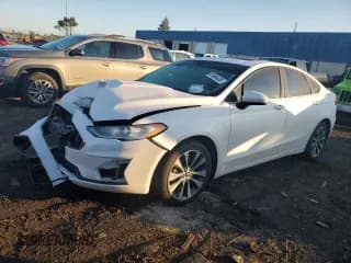 ✅ 2020 Ford Fusion SE • VIN: 3FA6P0T99LR258656 • Лот: 81868435. Опубликован ранее на Copart с пробегом 105 414 миль. Бесплатный доступ к архиву аукционных продаж из США и подробный отчёт об истории автомобиля на DreamBid. Изображение 1.