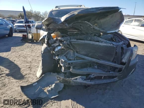 2011 Mercury Mariner z VIN 4M2CN8B76BKJ01102, wystawiony jako Copart lot #88304515 z przebiegiem 109 684 mil mil oraz Szkoda całkowita • Salvage title. Historia ofert i sprzedaży dostępna na DreamBid. Obrazek 5.