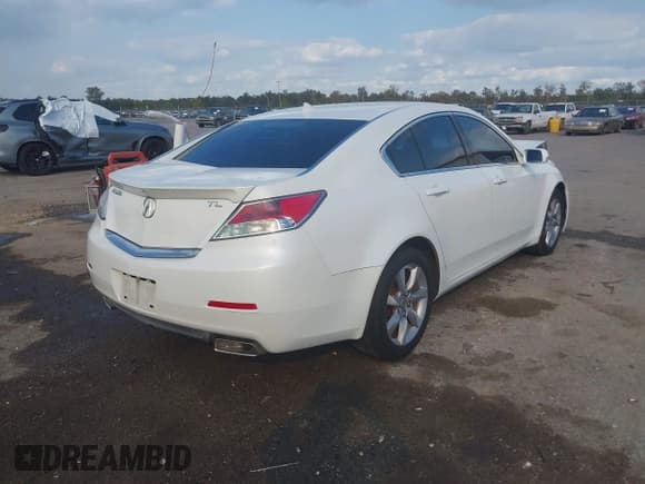 ✅ 2012 Acura TL Technology • VIN: 19UUA8F5XCA031417 • Лот: 43688600. Опубликован ранее на IAAI с пробегом 174 510 миль. Бесплатный доступ к архиву аукционных продаж из США и подробный отчёт об истории автомобиля на DreamBid. Изображение 4.