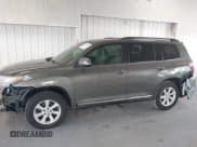 ✅ 2012 Toyota Highlander • VIN: 5TDZK3EH3CS088254 • Lot: 42295847. Wystawiony na IAAI z przebiegiem 193 404 mil. Bezpłatny archiwum sprzedaży aukcyjnych z USA i szczegółowy raport historii pojazdu na DreamBid. Zdjęcie 14.