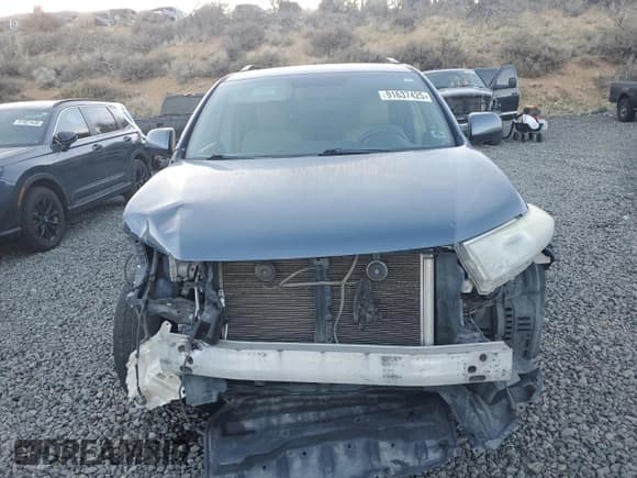 ✅ 2013 Toyota Highlander Plus • VIN: 5TDBK3EH3DS233960 • Lot: 91637425. Listed on Copart with 121,025 mi. Free auction sales archive from the USA and detailed vehicle history report at DreamBid. Image 5.