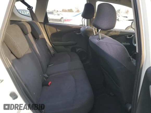 ✅ 2013 Honda Fit Sport • VIN: JHMGE8H54DC055844 • Лот: 93629155. Опубликован ранее на Copart с пробегом 216 664 миль. Бесплатный доступ к архиву аукционных продаж из США и подробный отчёт об истории автомобиля на DreamBid. Изображение 10.