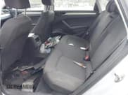 ✅ 2013 Volkswagen Passat S • VIN: 1VWAP7A34DC097948 • Lot: 43296709. Wystawiony na IAAI z przebiegiem 180 000 mil. Bezpłatny archiwum sprzedaży aukcyjnych z USA i szczegółowy raport historii pojazdu na DreamBid. Zdjęcie 8.