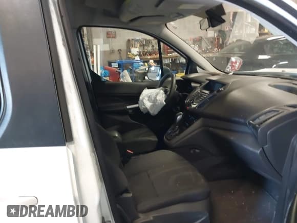 ✅ 2014 Ford Transit Connect XLT • VIN: NM0GS9F71E1136153 • Lot: 41745624. Listed on IAAI with 252,218 mi. Free auction sales archive from the USA and detailed vehicle history report at DreamBid. Image 5.