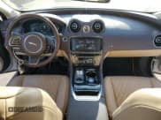 ✅ 2016 Jaguar XJ Portfolio • VIN: SAJWA2G76G8V94421 • Lot: 45875293. Wystawiony na Copart z przebiegiem 55 373 mil. Bezpłatny archiwum sprzedaży aukcyjnych z USA i szczegółowy raport historii pojazdu na DreamBid. Zdjęcie 8.