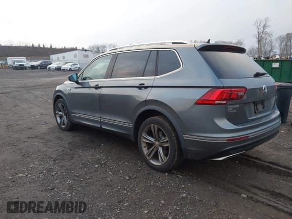 ✅ 2019 Volkswagen Tiguan SE • VIN: 3VV2B7AX7KM025647 • Lot: 43804822. Wystawiony na IAAI z przebiegiem 143 628 mil. Bezpłatny archiwum sprzedaży aukcyjnych z USA i szczegółowy raport historii pojazdu na DreamBid. Zdjęcie 3.