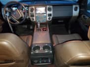 ✅ 2015 Ford Expedition XLT • VIN: 1FMJU1JT4FEF21401 • Lot: 91072175. Wystawiony na Copart z przebiegiem 227 858 mil. Bezpłatny archiwum sprzedaży aukcyjnych z USA i szczegółowy raport historii pojazdu na DreamBid. Zdjęcie 8.