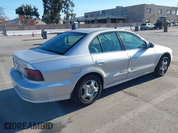 ✅ 2002 Mitsubishi Galant ES • VIN: 4A3AA46G52E074076 • Лот: 41302075. Опубликован ранее на IAAI с пробегом 174 960 миль. Бесплатный доступ к архиву аукционных продаж из США и подробный отчёт об истории автомобиля на DreamBid. Изображение 4.
