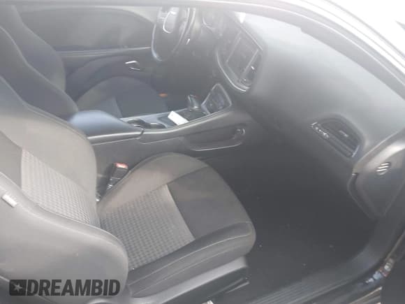 ✅ 2020 Dodge Challenger R/T 50th Anniversary • VIN: 2C3CDZBT6LH125411 • Lot: 42440055. Wystawiony na IAAI z przebiegiem 83 551 mil. Bezpłatny archiwum sprzedaży aukcyjnych z USA i szczegółowy raport historii pojazdu na DreamBid. Zdjęcie 5.