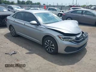 ✅ 2022 Volkswagen Jetta S • VIN: 3VWCM7BU6NM005375 • Lot: 42443117. Wystawiony na IAAI z przebiegiem 92 948 mil. Bezpłatny archiwum sprzedaży aukcyjnych z USA i szczegółowy raport historii pojazdu na DreamBid. Zdjęcie 1.