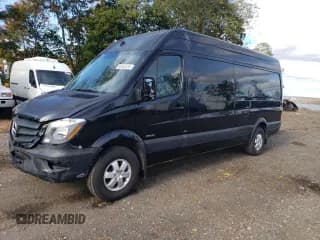 ✅ 2016 Mercedes-Benz Sprinter • VIN: 8BTPE8DD4GE122281 • Lot: 90582535. Wystawiony na Copart z przebiegiem 118 766 mil. Bezpłatny archiwum sprzedaży aukcyjnych z USA i szczegółowy raport historii pojazdu na DreamBid. Zdjęcie 1.