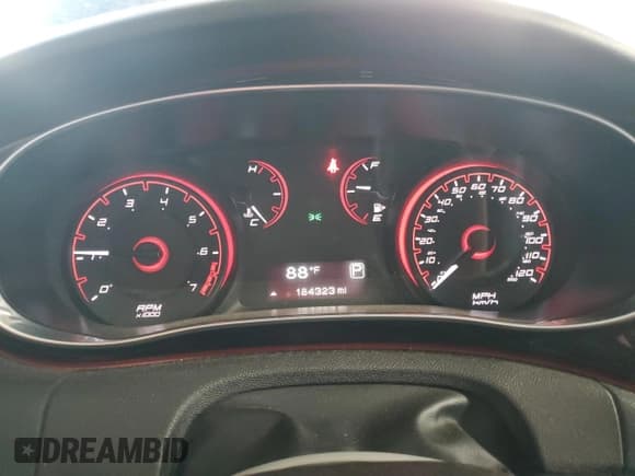 ✅ 2014 Dodge Dart SXT • VIN: 1C3CDFBBXED822313 • Lot: 86538915. Wystawiony na Copart z przebiegiem 184 323 mil. Bezpłatny archiwum sprzedaży aukcyjnych z USA i szczegółowy raport historii pojazdu na DreamBid. Zdjęcie 9.