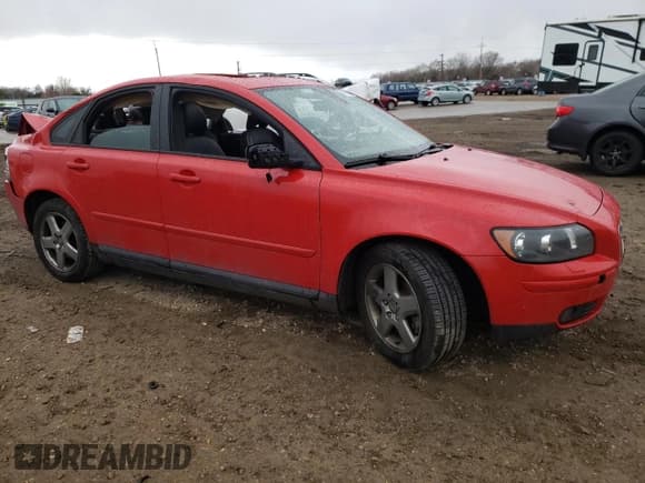 ✅ 2005 Volvo S40 • VIN: YV1MH682952070895 • Лот: 78552573. Опубликован ранее на Copart с пробегом Не указан. Бесплатный доступ к архиву аукционных продаж из США и подробный отчёт об истории автомобиля на DreamBid. Изображение 4.