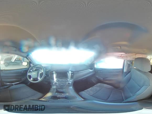 ✅ 2018 Chevrolet Suburban LS • VIN: 1GNSCGKC9JR384123 • Lot: 70710604. Wystawiony na Copart z przebiegiem 209 443 mil. Bezpłatny archiwum sprzedaży aukcyjnych z USA i szczegółowy raport historii pojazdu na DreamBid. Zdjęcie 14.