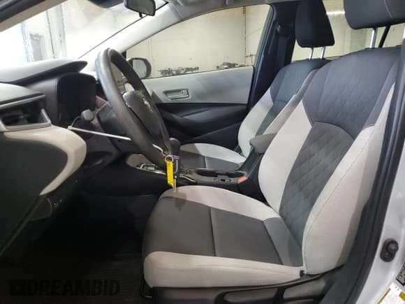 ✅ 2023 Toyota Corolla Hybrid SE Infrared • VIN: JTDBCMFE1P3013634 • Lot: 89735825. Wystawiony na Copart z przebiegiem 46 965 mil. Bezpłatny archiwum sprzedaży aukcyjnych z USA i szczegółowy raport historii pojazdu na DreamBid. Zdjęcie 7.