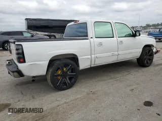 ✅ 2006 Chevrolet Silverado 1500 LS • VIN: 2GCEC13V561257727 • Лот: 55103454. Опубликован ранее на Copart с пробегом 211 155 миль. Бесплатный доступ к архиву аукционных продаж из США и подробный отчёт об истории автомобиля на DreamBid. Изображение 3.