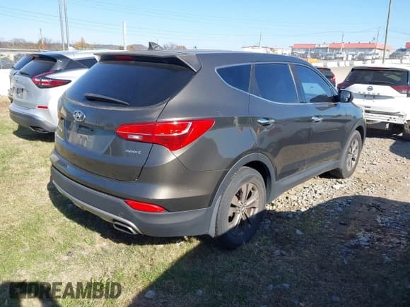 ✅ 2013 Hyundai Santa Fe Sport • VIN: 5XYZT3LB0DG057599 • Лот: 43686212. Опубликован ранее на IAAI с пробегом 118 975 миль. Бесплатный доступ к архиву аукционных продаж из США и подробный отчёт об истории автомобиля на DreamBid. Изображение 4.