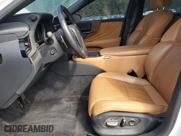 ✅ 2021 Lexus LS 500 • VIN: JTHD51FF7M5014165 • Lot: 80081435. Wystawiony na Copart z przebiegiem 72 638 mil. Bezpłatny archiwum sprzedaży aukcyjnych z USA i szczegółowy raport historii pojazdu na DreamBid. Zdjęcie 7.