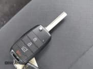 ✅ 2018 Kia Sorento LX • VIN: 5XYPGDA51JG420955 • Лот: 43780389. Опубликован ранее на IAAI с пробегом 188 873 миль. Бесплатный доступ к архиву аукционных продаж из США и подробный отчёт об истории автомобиля на DreamBid. Изображение 11.