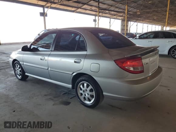 ✅ 2004 Kia Rio • VIN: KNADC125746326479 • Лот: 63055165. Опубликован ранее на Copart с пробегом 44 294 миль. Бесплатный доступ к архиву аукционных продаж из США и подробный отчёт об истории автомобиля на DreamBid. Изображение 2.