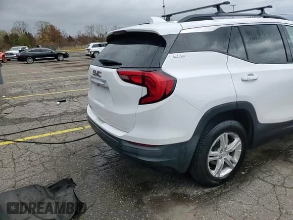 ✅ 2020 GMC Terrain SLE • VIN: 3GKALMEV8LL127999 • Lot: 89667545. Wystawiony na Copart z przebiegiem 53 003 mil. Bezpłatny archiwum sprzedaży aukcyjnych z USA i szczegółowy raport historii pojazdu na DreamBid. Zdjęcie 15.