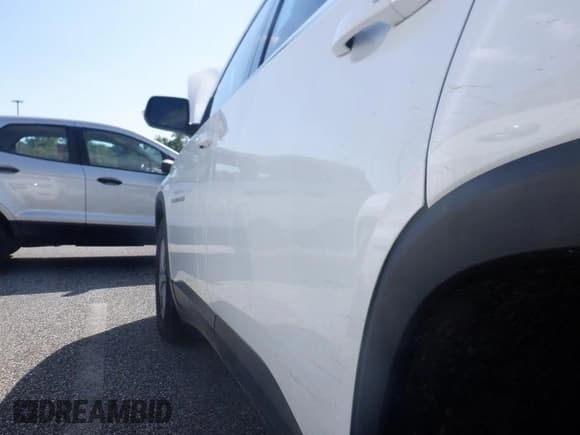 ✅ 2022 Chevrolet Traverse LT Cloth • VIN: 1GNEVGKWXNJ186740 • Lot: 43385975. Wystawiony na IAAI z przebiegiem 56 859 mil. Bezpłatny archiwum sprzedaży aukcyjnych z USA i szczegółowy raport historii pojazdu na DreamBid. Zdjęcie 1.