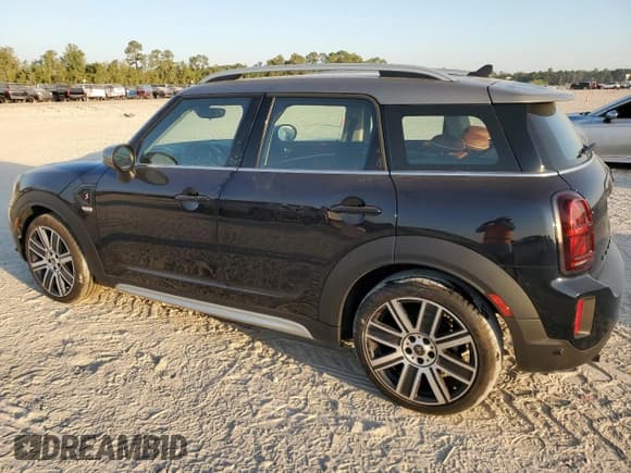 ✅ 2024 MINI Countryman Cooper S • VIN: WMZ53BR01R3R59169 • Lot: 70445234. Listed on Copart with 5,641 mi. Free auction sales archive from the USA and detailed vehicle history report at DreamBid. Image 2.