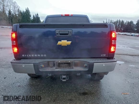 ✅ 2012 Chevrolet Silverado 1500 LTZ • VIN: 3GCPKTE72CG207327 • Lot: 95445295. Wystawiony na Copart z przebiegiem 144 552 mil. Bezpłatny archiwum sprzedaży aukcyjnych z USA i szczegółowy raport historii pojazdu na DreamBid. Zdjęcie 6.