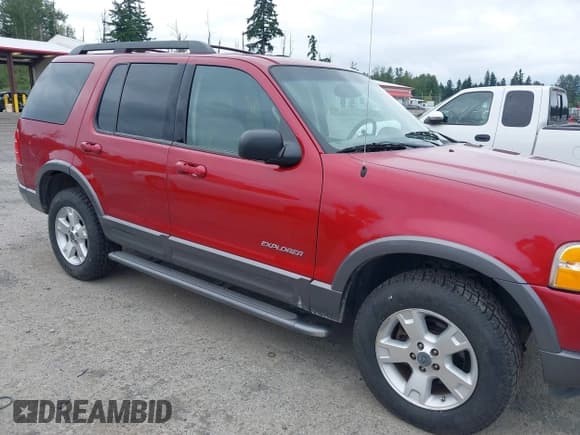 ✅ 2005 Ford Explorer XLT • VIN: 1FMZU73KX5UA43015 • Lot: 42596084. Listed on IAAI with 181,847 mi. Free auction sales archive from the USA and detailed vehicle history report at DreamBid. Image 6.