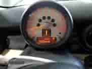 2013 MINI Hardtop с VIN WMWSU3C5XDT691402, выставлен на аукционе Copart как лот 70516295 с пробегом 99 259 миль миль и Списание • Salvage title. История ставок и продаж доступна на DreamBid. Изображение 9.