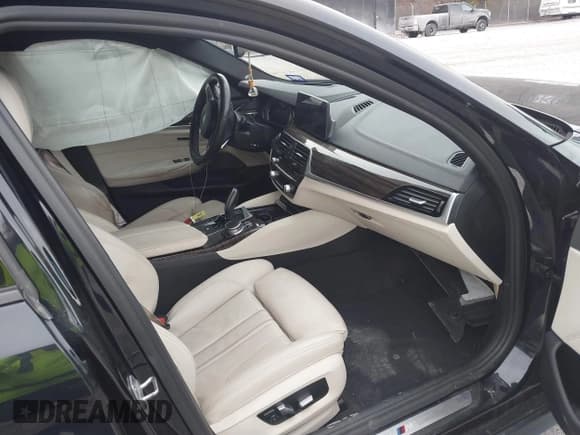 ✅ 2017 BMW 5 Series 540i xDrive • VIN: WBAJE7C38HG888310 • Лот: 41296158. Опубликован ранее на IAAI с пробегом Не указан. Бесплатный доступ к архиву аукционных продаж из США и подробный отчёт об истории автомобиля на DreamBid. Изображение 5.