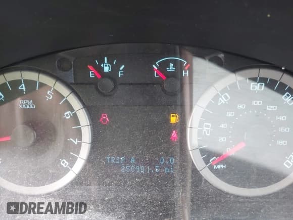 ✅ 2010 Ford Escape Limited • VIN: 1FMCU0EG5AKD38082 • Lot: 43631088. Listed on IAAI with 250,901 mi. Free auction sales archive from the USA and detailed vehicle history report at DreamBid. Image 7.