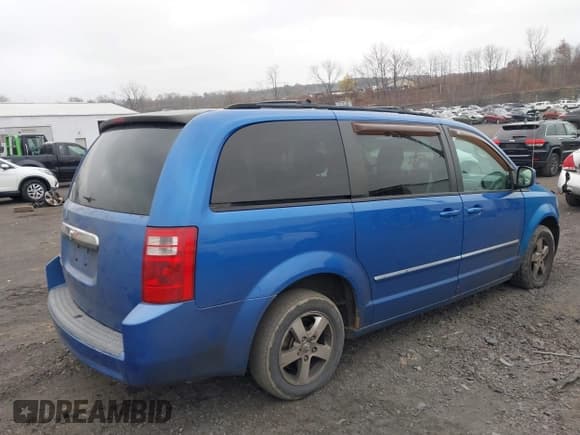✅ 2008 Dodge Grand Caravan SXT • VIN: 2D8HN54P68R673502 • Lot: 43767769. Listed on IAAI with 171,003 mi. Free auction sales archive from the USA and detailed vehicle history report at DreamBid. Image 4.