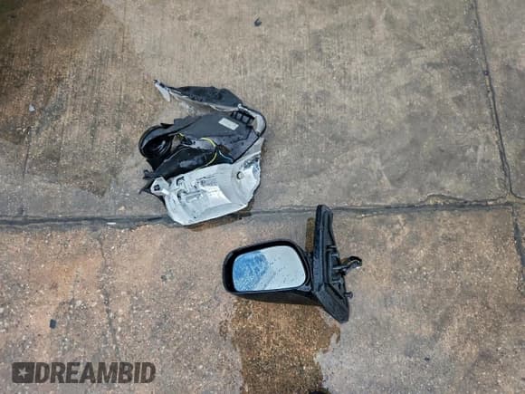 ✅ 2016 Ford Escape SE • VIN: 1FMCU0G73GUA56730 • Lot: 93372495. Listed on Copart with 114,152 mi. Free auction sales archive from the USA and detailed vehicle history report at DreamBid. Image 13.