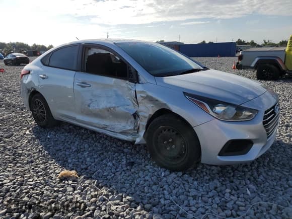 ✅ 2022 Hyundai Accent SEL • VIN: 3KPC24A65NE159242 • Lot: 84866665. Wystawiony na Copart z przebiegiem 40 398 mil. Bezpłatny archiwum sprzedaży aukcyjnych z USA i szczegółowy raport historii pojazdu na DreamBid. Zdjęcie 4.