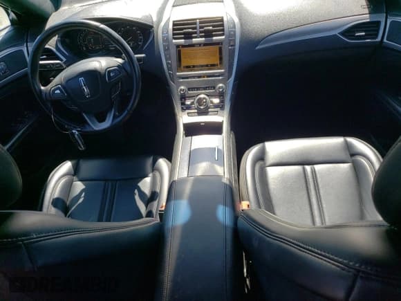 ✅ 2019 Lincoln MKZ Standard • VIN: 3LN6L5A98KR604373 • Lot: 49613665. Wystawiony na Copart z przebiegiem 64 214 mil. Bezpłatny archiwum sprzedaży aukcyjnych z USA i szczegółowy raport historii pojazdu na DreamBid. Zdjęcie 8.