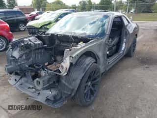 2016 Dodge Challenger SRT 392 z VIN 2C3CDZDJ5GH125157, wystawiony jako IAAI lot #43297962 z przebiegiem Nie podano mil oraz . Historia ofert i sprzedaży dostępna na DreamBid. Obrazek 6.