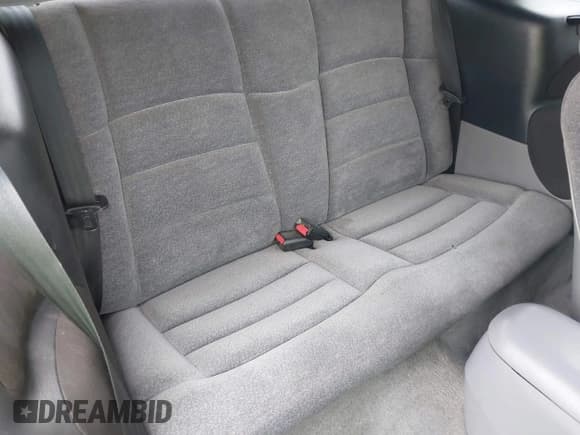 ✅ 1994 Ford Mustang • VIN: 1FALP4443RF186095 • Lot: 42490955. Wystawiony na IAAI z przebiegiem 124 482 mil. Bezpłatny archiwum sprzedaży aukcyjnych z USA i szczegółowy raport historii pojazdu na DreamBid. Zdjęcie 8.