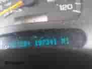 2004 Chevrolet Silverado 1500 z VIN 1GCEC14X44Z279609, wystawiony jako IAAI lot #42323393 z przebiegiem 197 341 mil mil oraz . Historia ofert i sprzedaży dostępna na DreamBid. Obrazek 15.