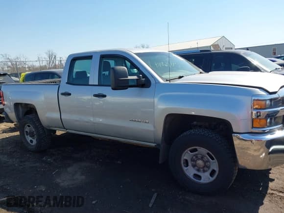✅ 2017 Chevrolet Silverado 2500HD Work Truck • VIN: 1GC2KUEG0HZ245663 • Lot: 41768414. Wystawiony na IAAI z przebiegiem 116 896 mil. Bezpłatny archiwum sprzedaży aukcyjnych z USA i szczegółowy raport historii pojazdu na DreamBid. Zdjęcie 14.