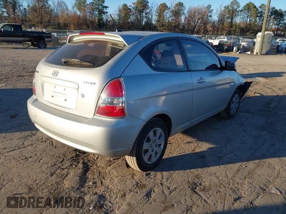 ✅ 2010 Hyundai Accent GS • VIN: KMHCM3AC8AU167840 • Lot: 43727100. Listed on IAAI with 133,477 mi. Free auction sales archive from the USA and detailed vehicle history report at DreamBid. Image 4.
