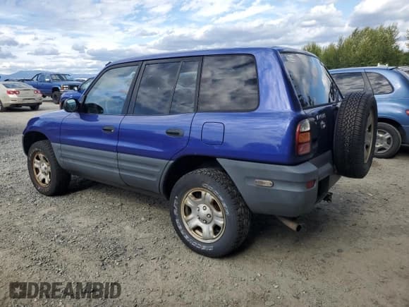 ✅ 1998 Toyota RAV4 • VIN: JT3HP10V1W7107479 • Lot: 68966285. Listed on Copart with 235,322 mi. Free auction sales archive from the USA and detailed vehicle history report at DreamBid. Image 2.